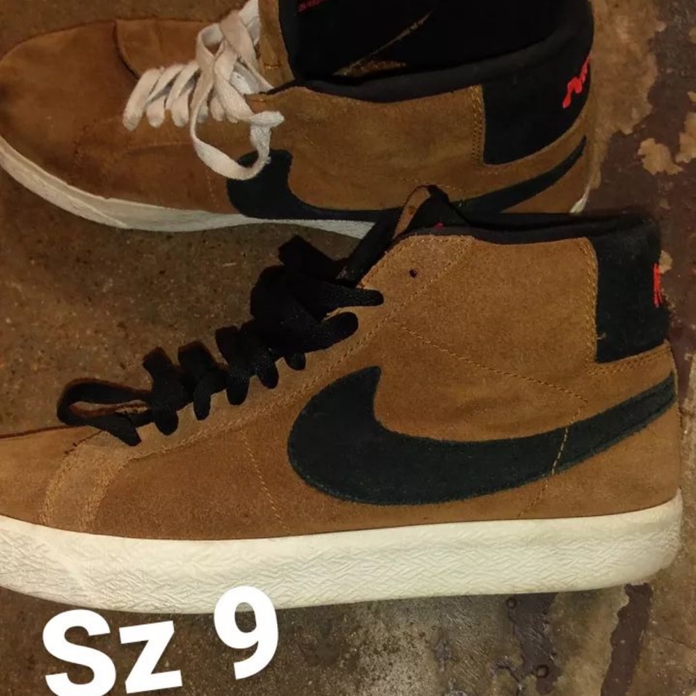 Nike sb high tops , great condition , come get em!